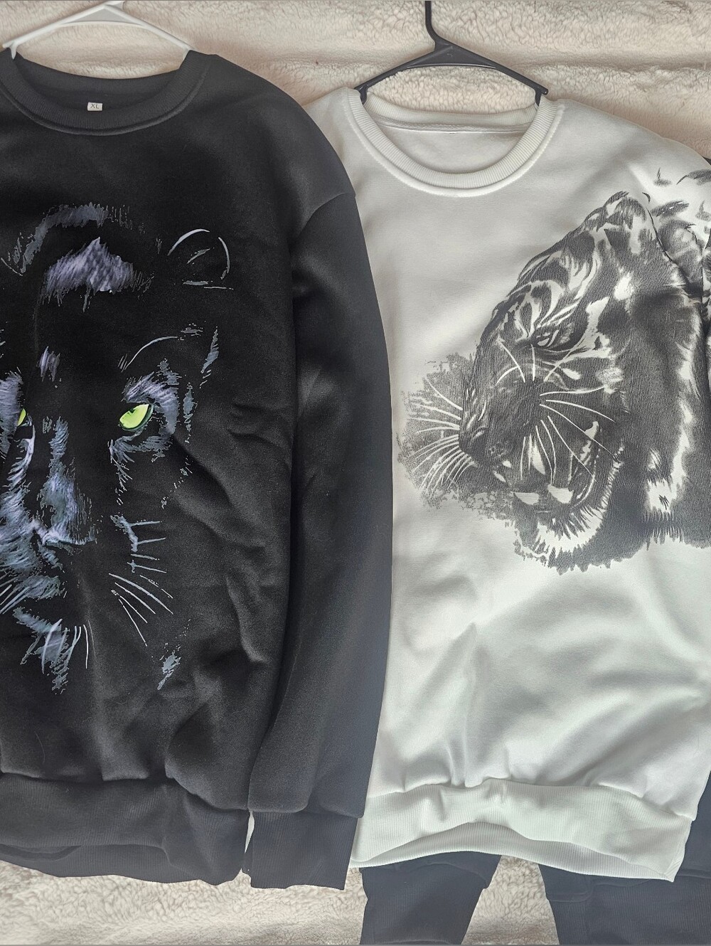 3-Graphic Lion, Panther & Tiger Sweatshirt - Black & White